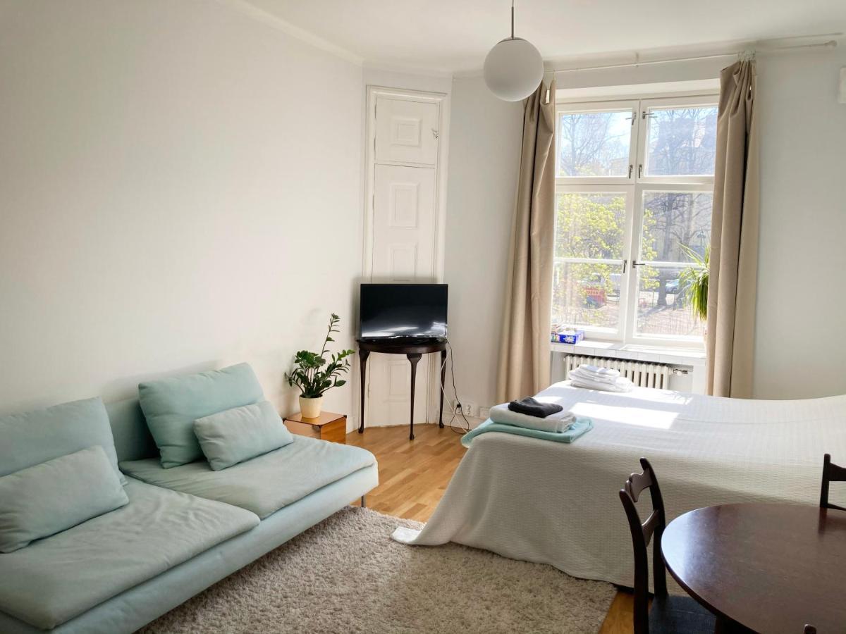 Bright One-Room Studio In The Heart Of Kallio Helsinki Extérieur photo